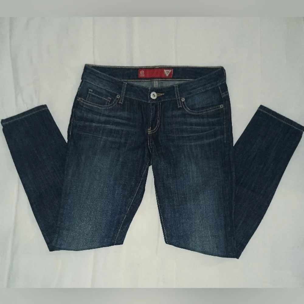 Guess Jeans - Picture 9 of 13